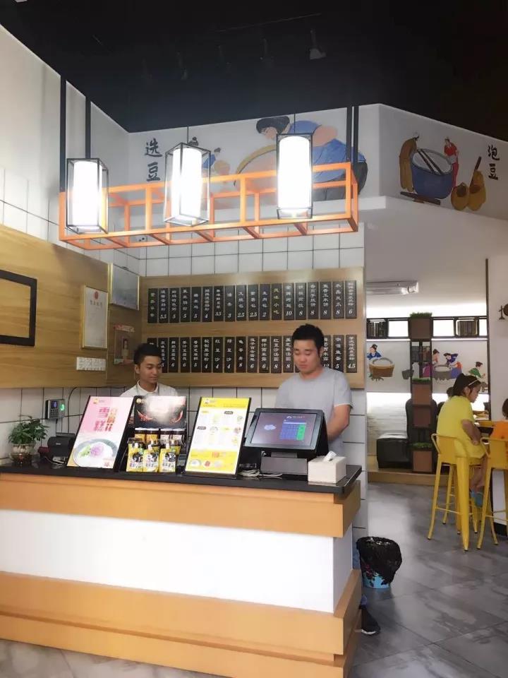 姑媽豆腐花：如何從一個(gè)街邊小店晉升為集傳統(tǒng)、創(chuàng)新于一體的甜品連鎖企業(yè)？