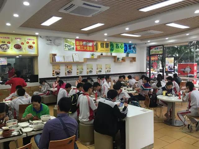 姑媽豆腐花：如何從一個(gè)街邊小店晉升為集傳統(tǒng)、創(chuàng)新于一體的甜品連鎖企業(yè)？
