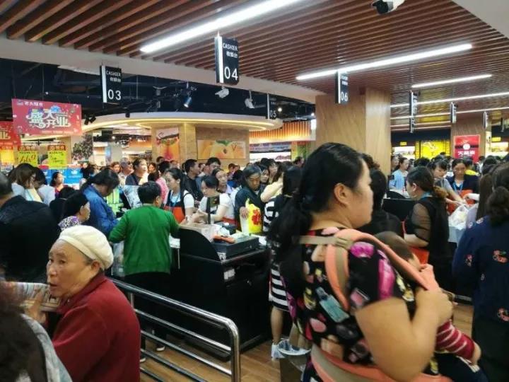百大超市：科脈御商助力百大超市盛大開業(yè) 客流高峰依舊穩(wěn)定高效
