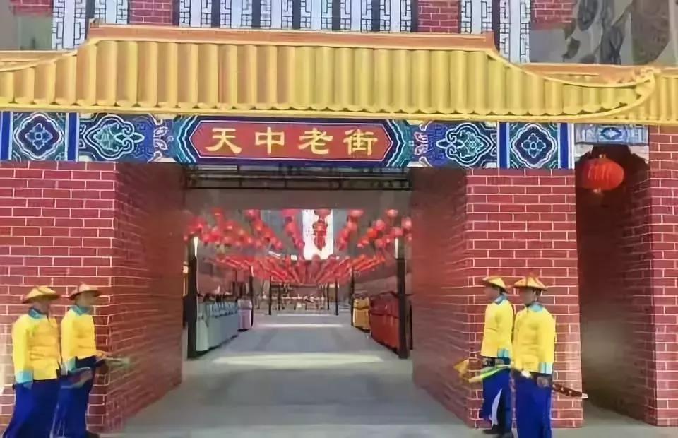 震驚！98個檔口的皇宮竟然輕松招架每日百萬人流量？