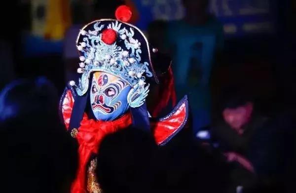 震驚！98個檔口的皇宮竟然輕松招架每日百萬人流量？