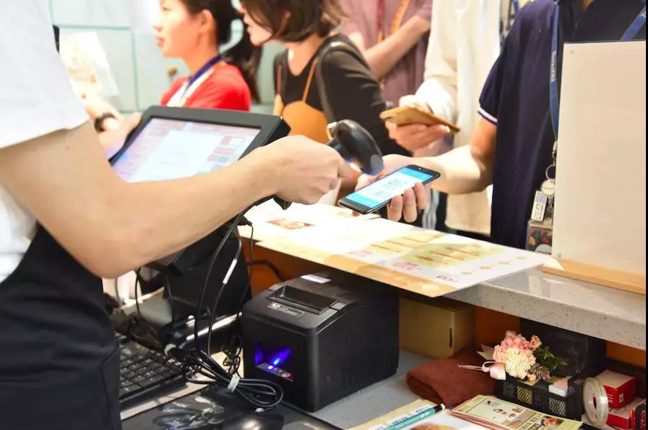 “吃個湯”深圳旗艦店開業(yè)，科脈助力其多門店管理，打造智慧餐廳