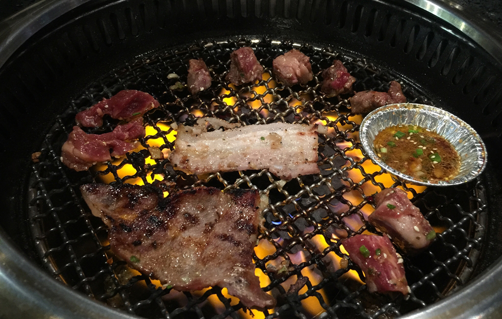 開(kāi)烤肉店前期需要準(zhǔn)備哪些東西？