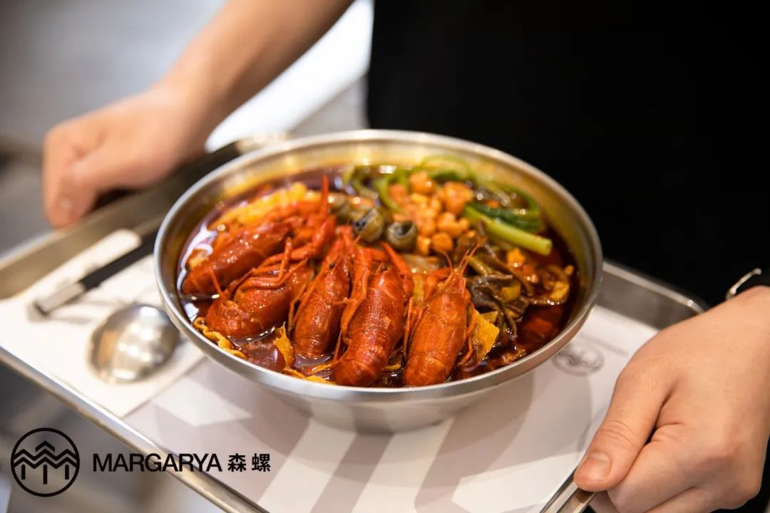 有品類無品牌，螺螄粉門店如何從網(wǎng)紅小吃跑向品牌連鎖化？